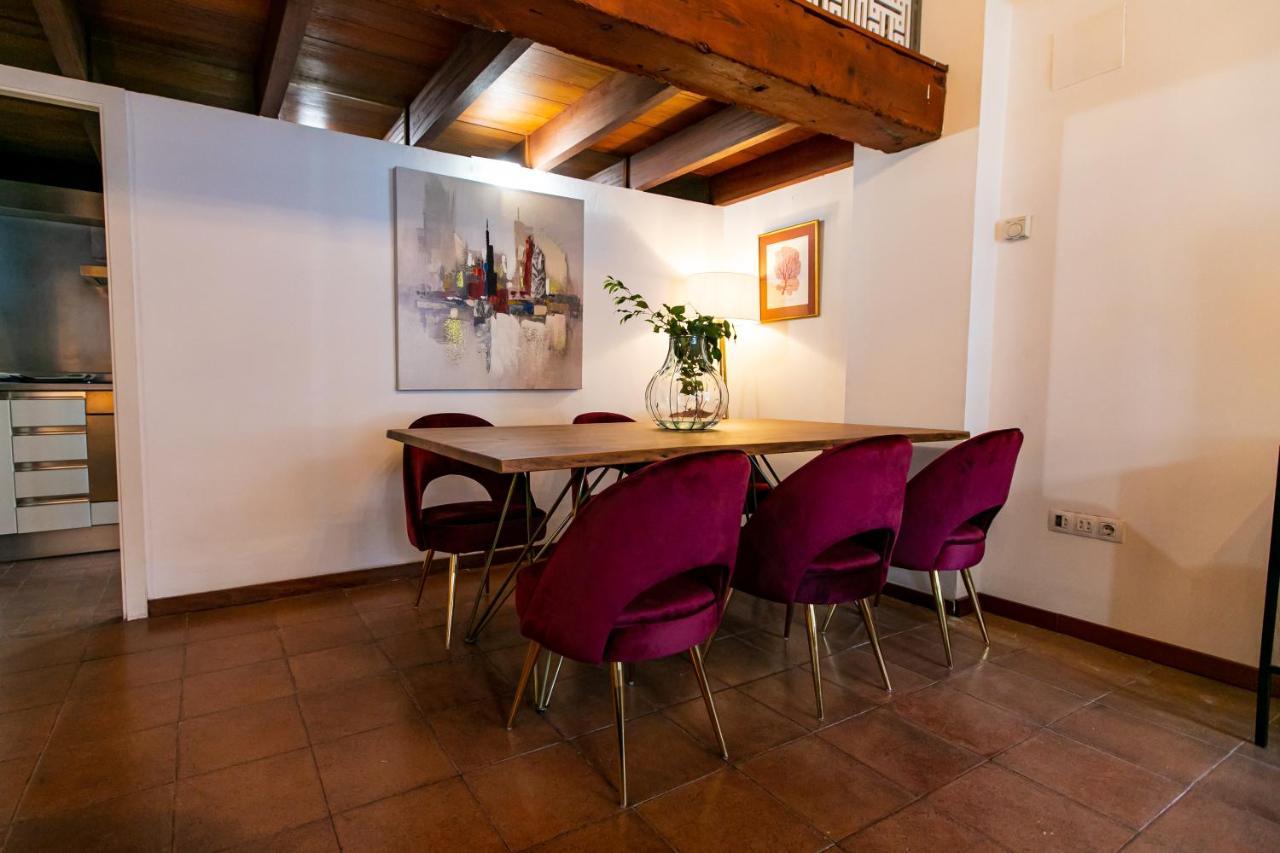 Apartamento 3 Dormitorios En Calle San Vicente. Seville Luaran gambar