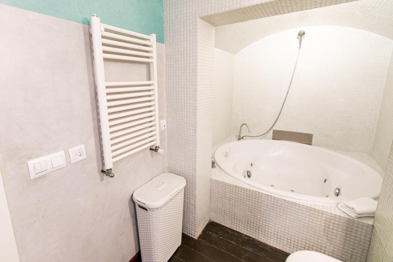 Apartamento 3 Dormitorios En Calle San Vicente. Seville Luaran gambar