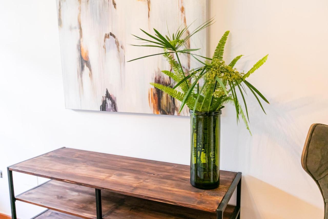 Apartamento 3 Dormitorios En Calle San Vicente. Seville Luaran gambar