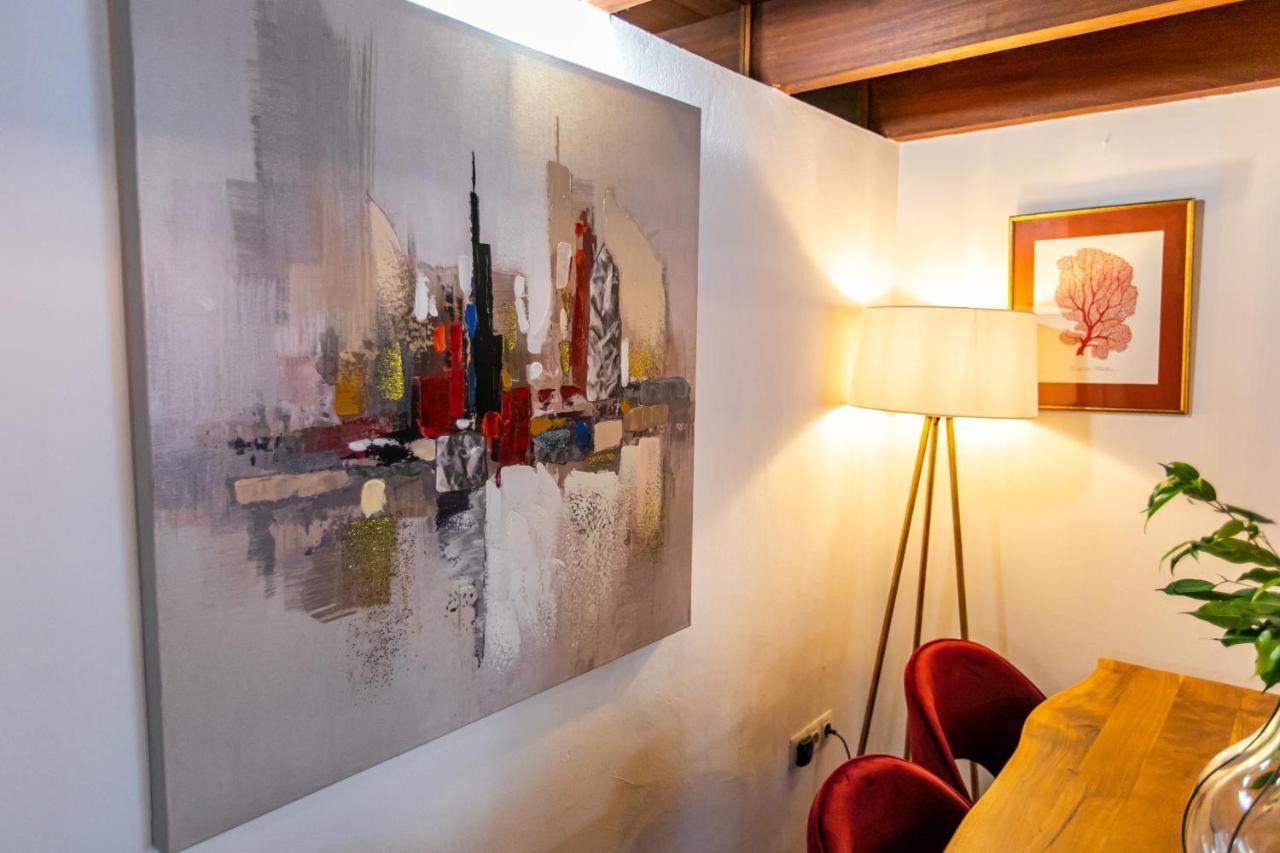Apartamento 3 Dormitorios En Calle San Vicente. Seville Luaran gambar