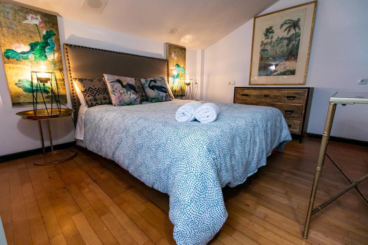 Apartamento 3 Dormitorios En Calle San Vicente. Seville Luaran gambar
