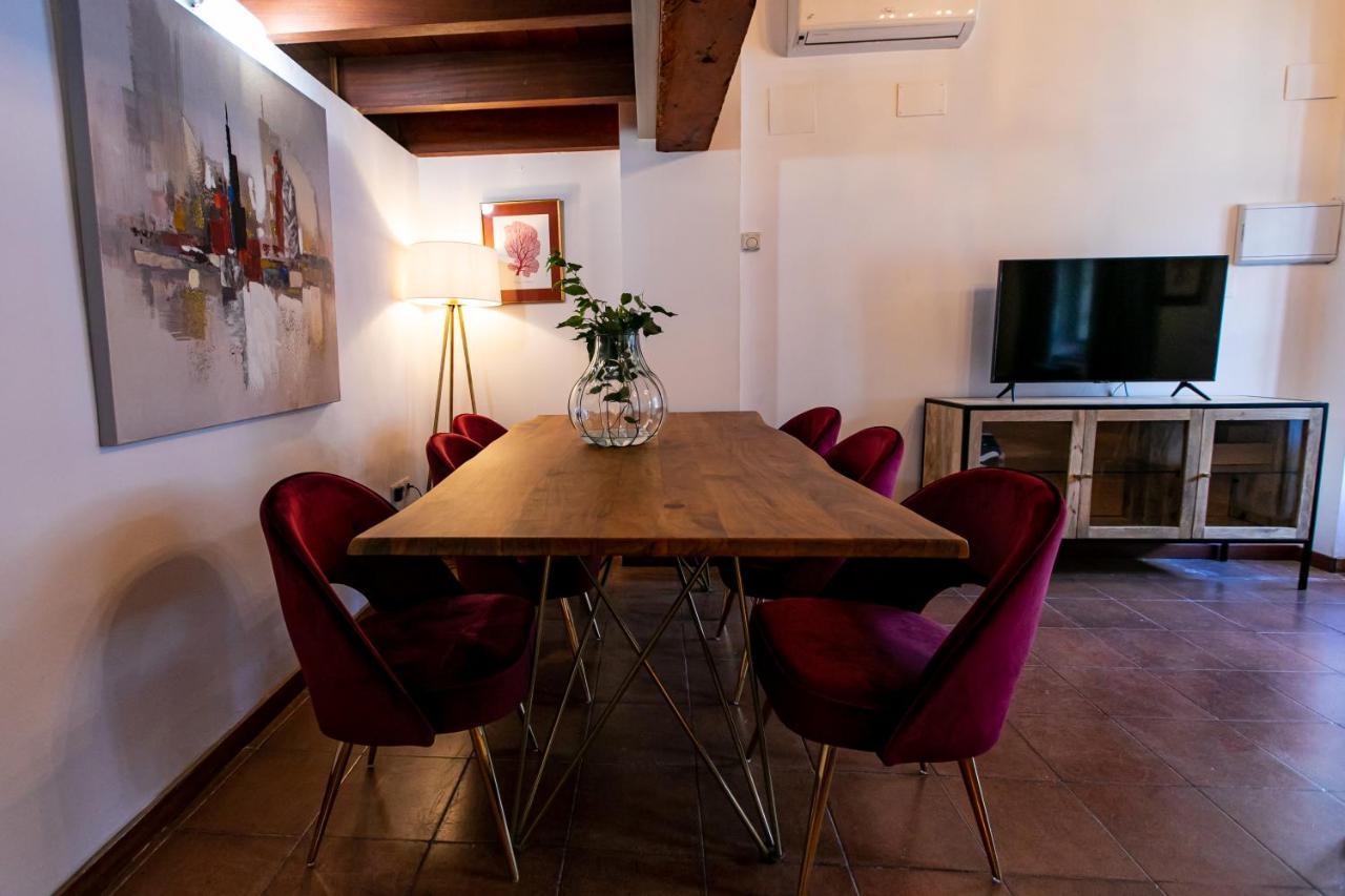 Apartamento 3 Dormitorios En Calle San Vicente. Seville Luaran gambar