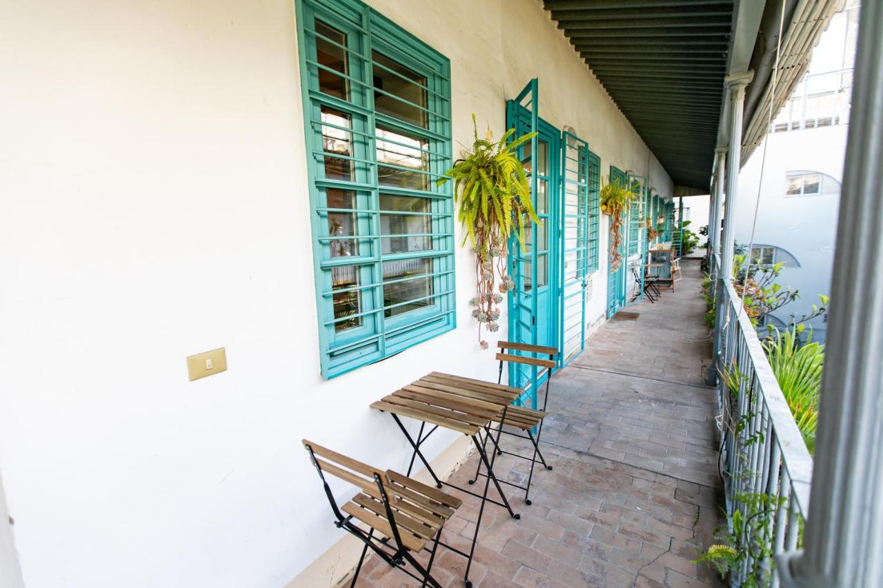 Apartamento 3 Dormitorios En Calle San Vicente. Seville Luaran gambar