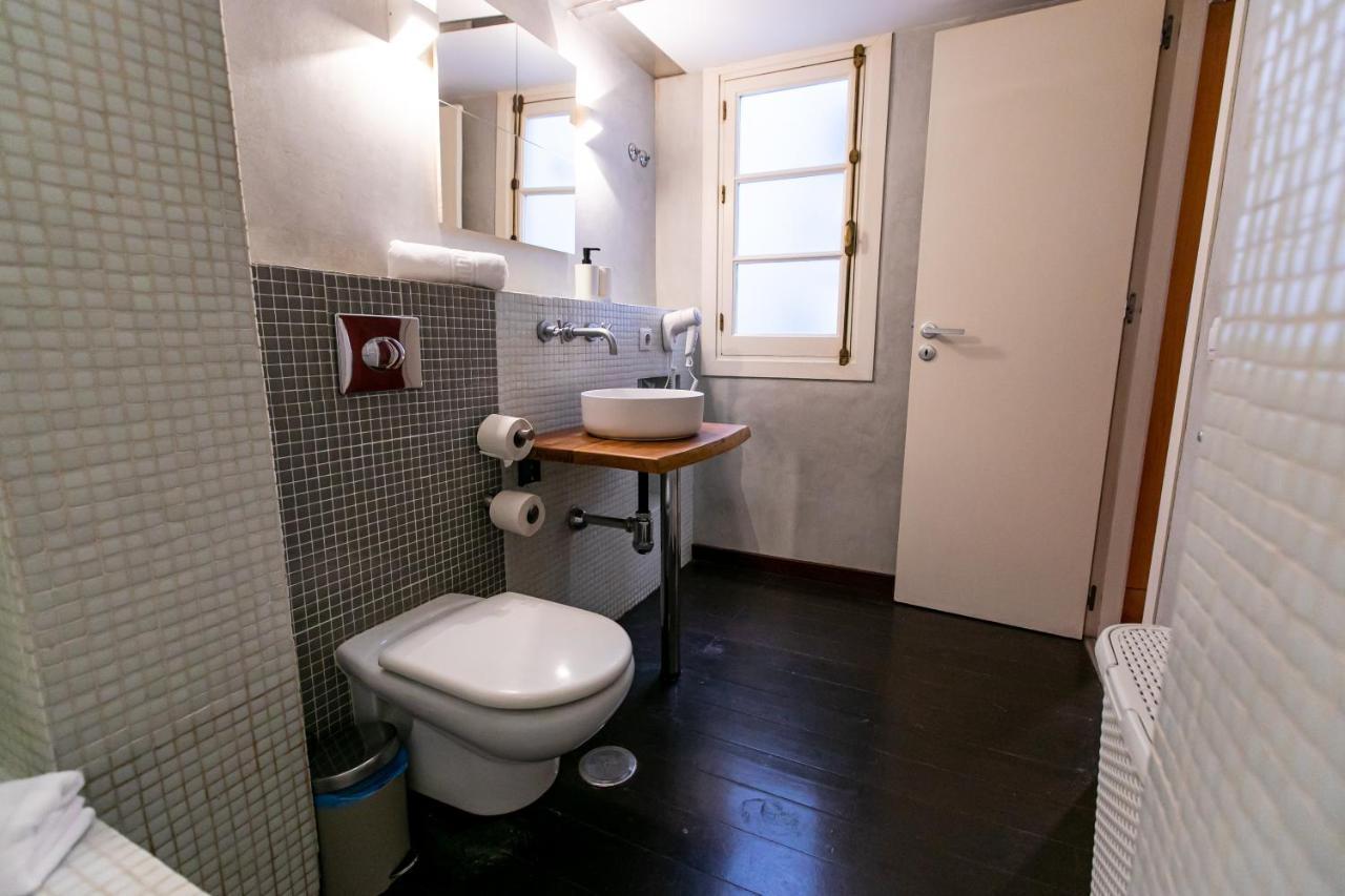 Apartamento 3 Dormitorios En Calle San Vicente. Seville Luaran gambar